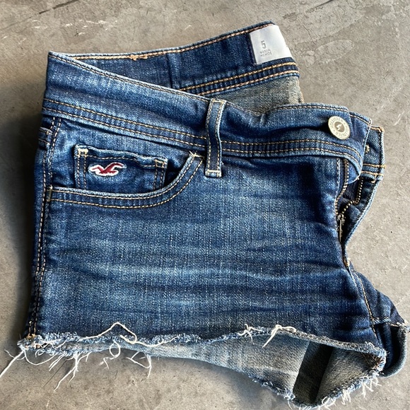 Hollister denim shorts - Picture 3 of 4